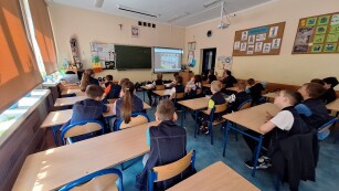 spotkanie online uczniów klasy 3b z rówieśnikami z sp26 w Łucku na Ukrainie